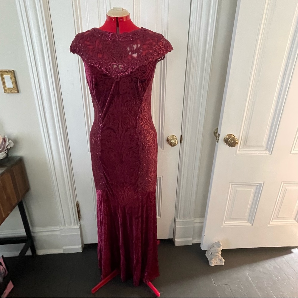 Tadashi Shoji gown